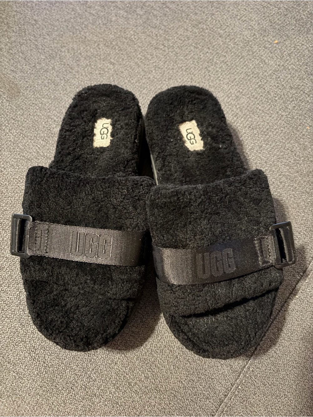 UGG OH Fluffita platform  Black shearling Slide Slippers